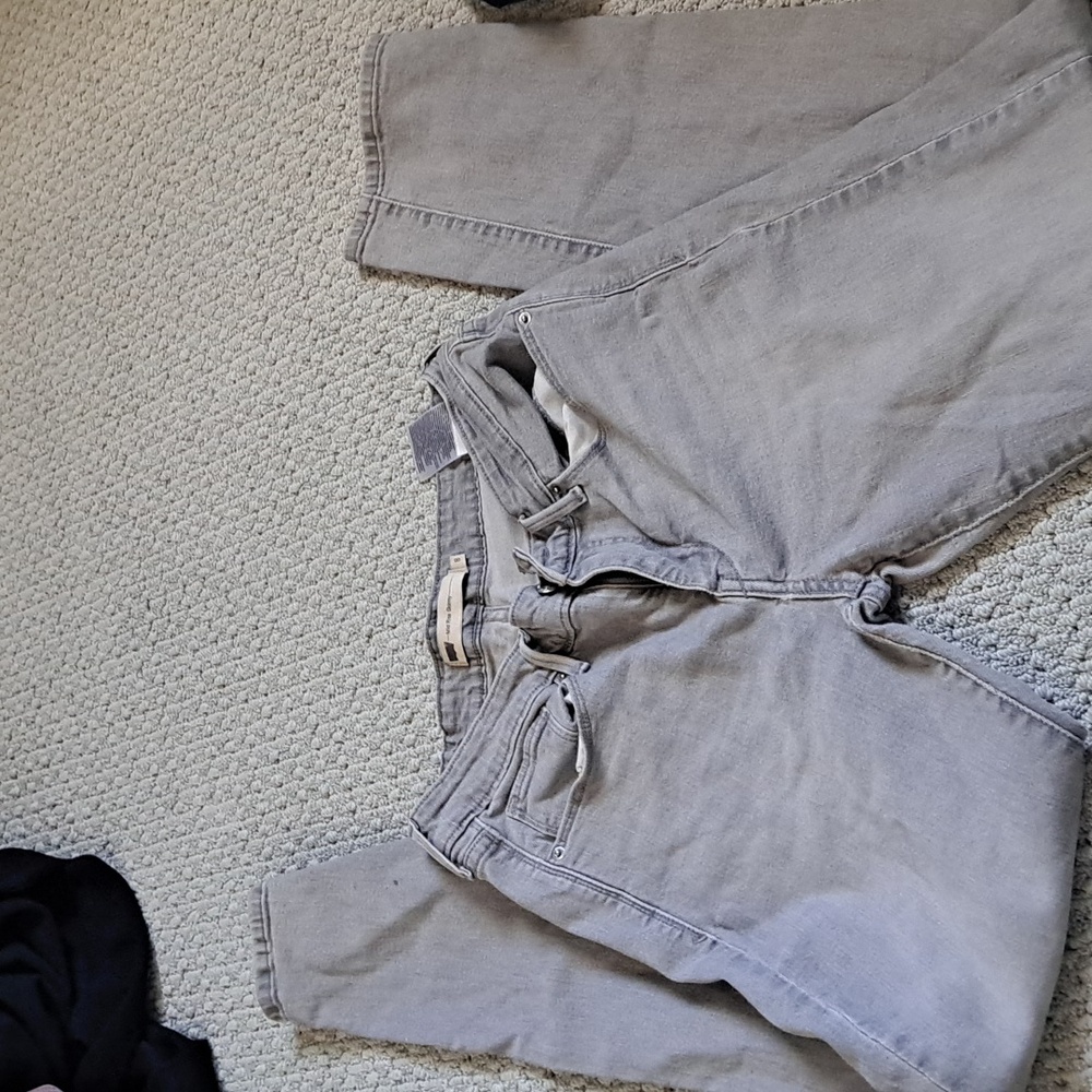 Levis jeans size 8